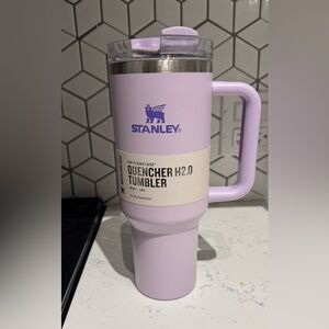 Stanley 40 oz Stainless Steel H2.0 Flowstate
Quencher Tumbler Sour Grape